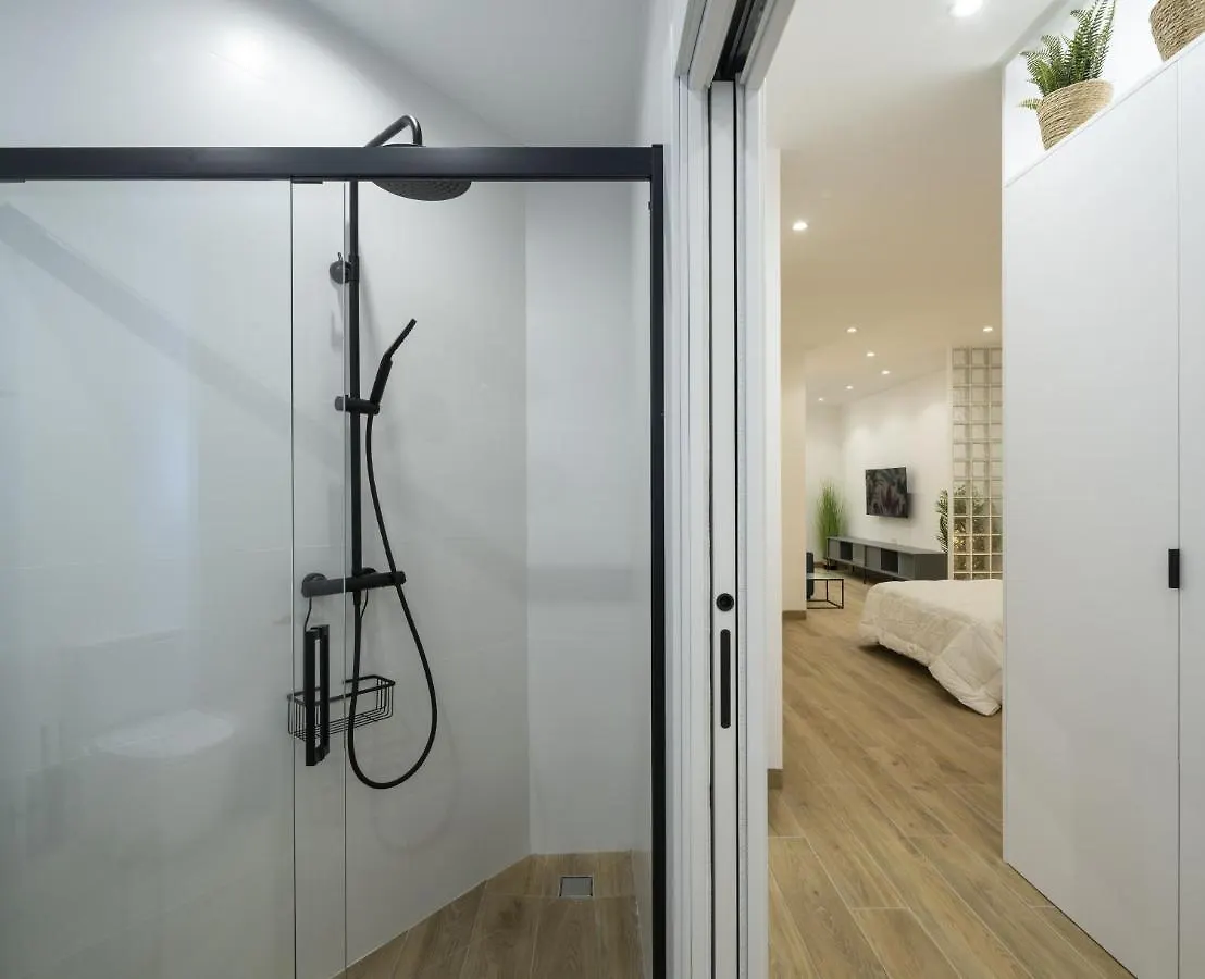 Apartamentos Mª Luisa De Dios, By Daimar غرناطة 0*,